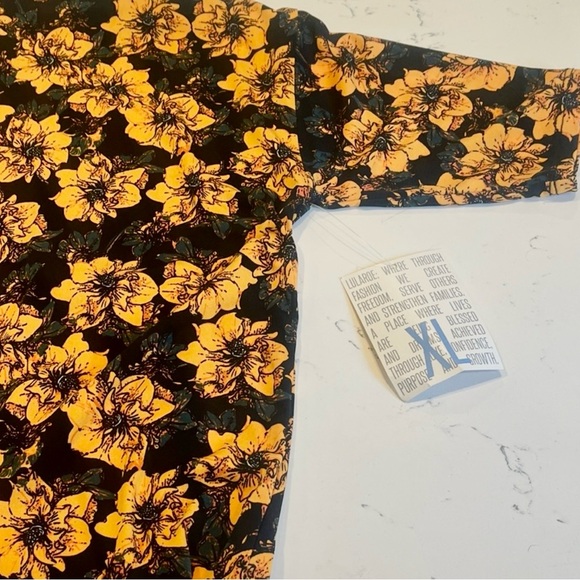 LulaRoe Women’s Black and Yellow Floral Short Sleeve Irma Tunic Top Size XL NWT - Picture 5 of 7